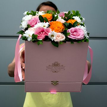 Большая розовая коробка Акция Большая розовая коробка Акция