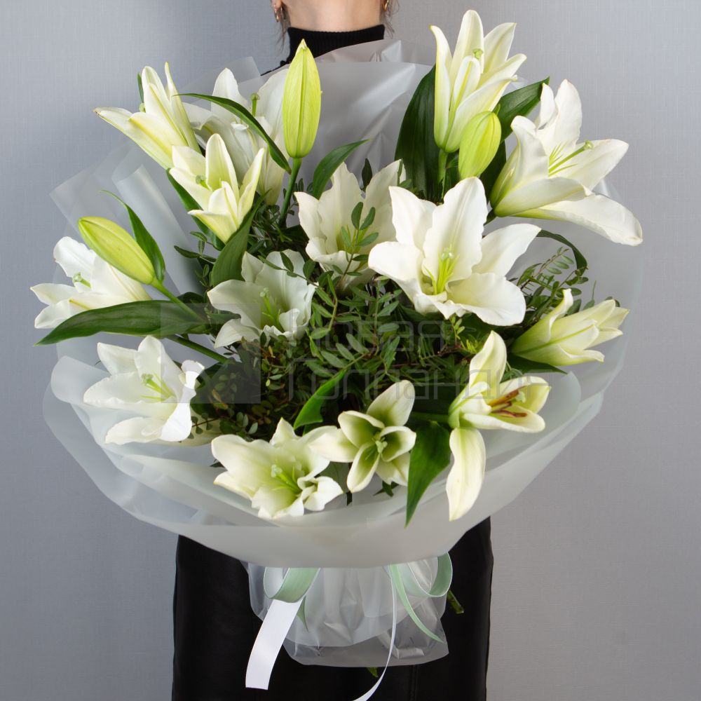 Букет лилия с зеленью