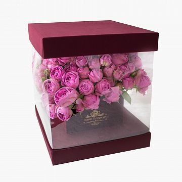 Пионовидные розы в бархатной шкатулке Пионовидные розы в бархатной шкатулке
