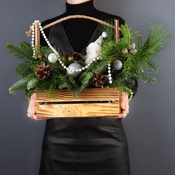 Композиция в деревянном ящике № 3