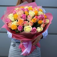 Букет 51 роза ассорти 40 см Кения