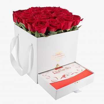 Белая коробка шкатулка 25 красных роз Raffaello в подарок LUX Белая коробка шкатулка 25 красных роз Raffaello в подарок LUX
