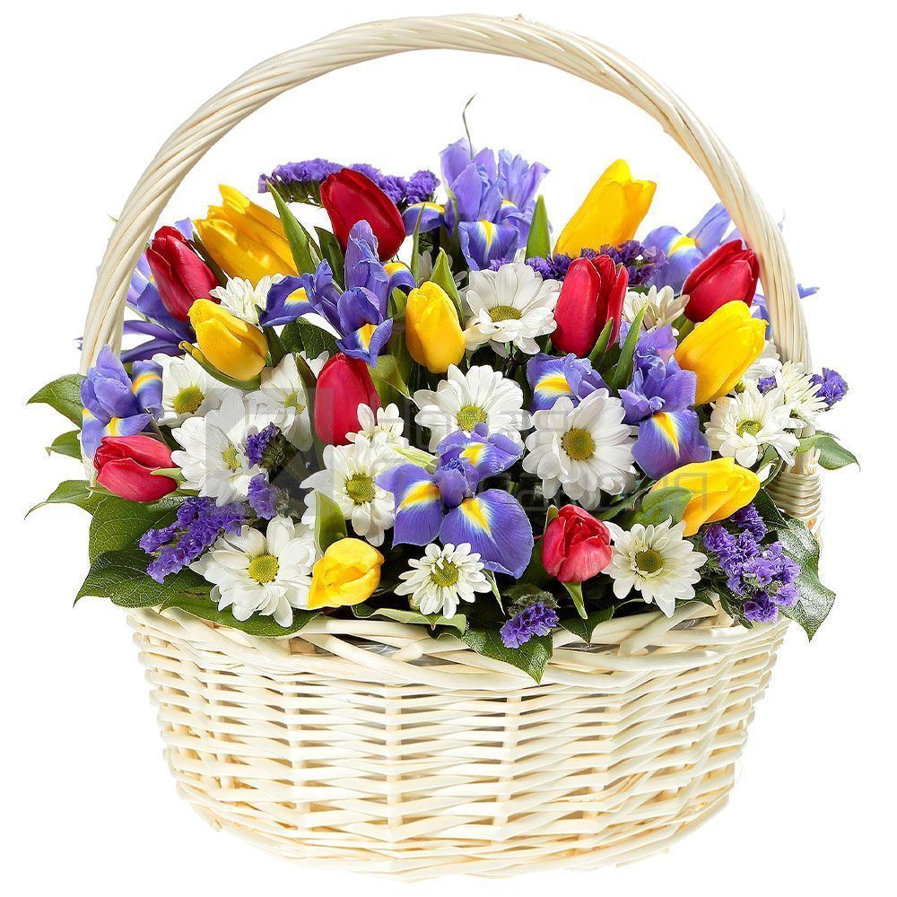 Весенняя поляна в корзине