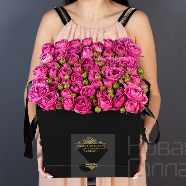 Красная коробка-шкатулка с розовой кустовой пионовидной розой №624