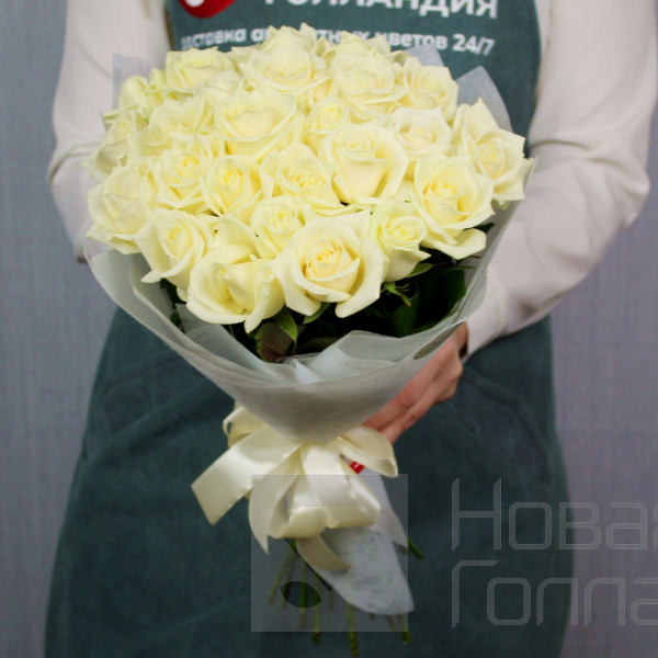 Букет 35 белых роз 40 см  в упаковке