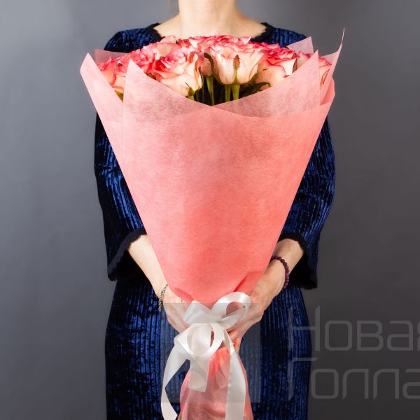 Букет 21 розовая роза  60 см