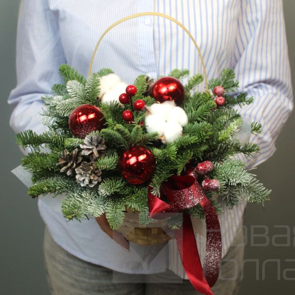 Зимний лес в корзине