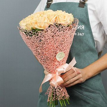 Букет 21 кремовая роза 50см. Букет 21 кремовая роза 50см.