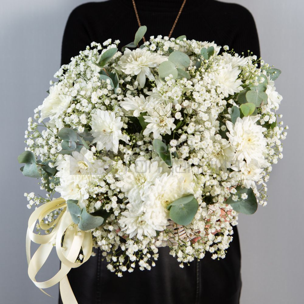 Хризантемы в корзине