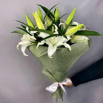 Букет из 3 лилий Букет из 3 лилий