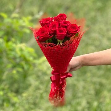 Букет из 7 красных роз  40 см  (11)