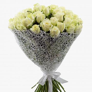 Букет 55 белых роз 50 см.