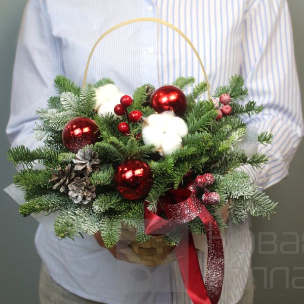 Зимний лес в корзине