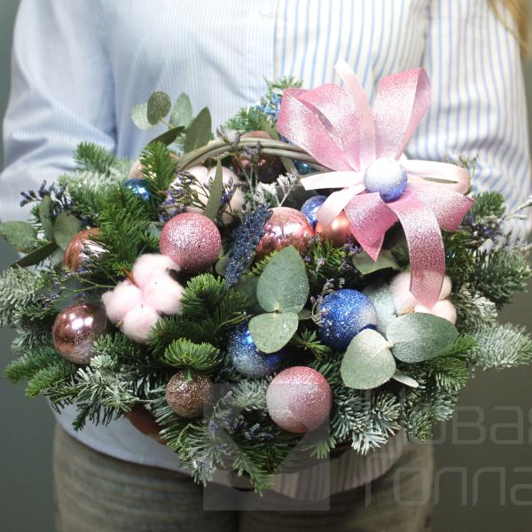 Зимняя феерия в корзине