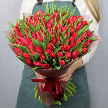 Букет 101 красный тюльпан Букет 101 красный тюльпан