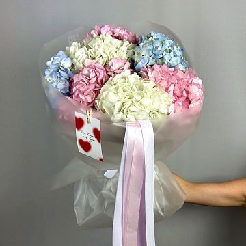 Букет 7 гортензий микс