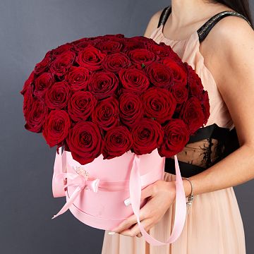 51 Красная роза в большой розовой шляпной коробке №308 51 Красная роза в большой розовой шляпной коробке №308