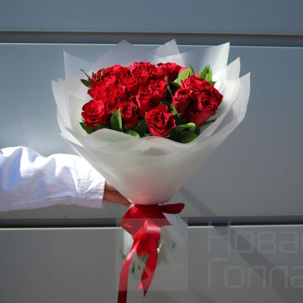 21 красная роза 40 см Кения