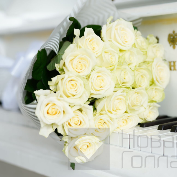 Букет 51 белая роза 70см