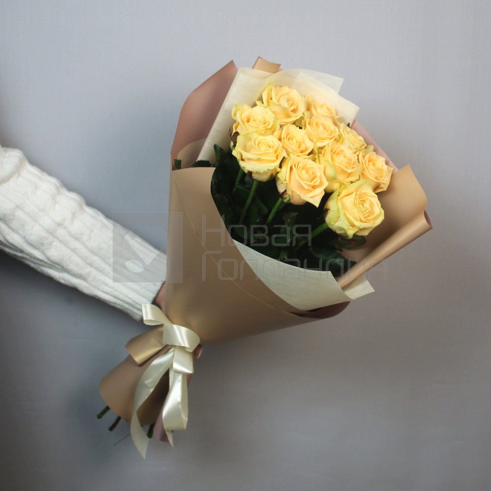 Букет 11 кремовых роз  60 см