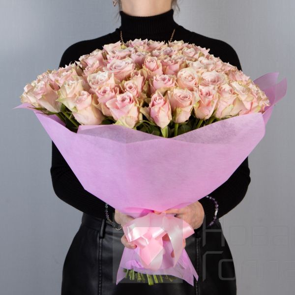 Букет 101 нюдовая роза Кения  40 см  в упаковке