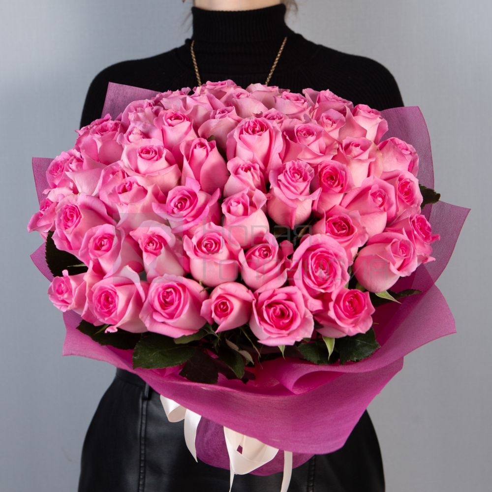 Букет 51 розовая роза Кения 40 см в упаковке