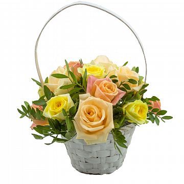 Корзина из 15 роз Корзина из 15 роз