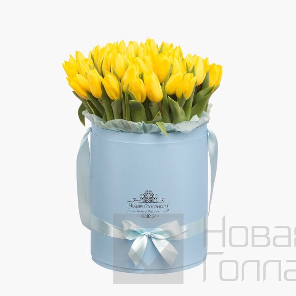 59 желтых тюльпанов в большой голубой шляпной коробке №529