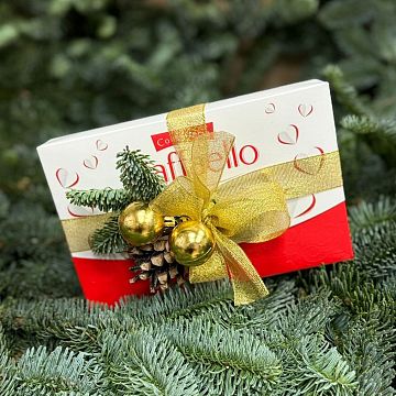 Конфеты Raffaello 90гр с зимним декором Конфеты Raffaello 90гр с зимним декором