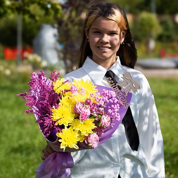 Букет Солнце в фиалке